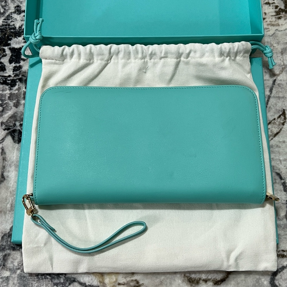 Tiffany & Co. XL leather zipper wallet - Picture 3 of 15